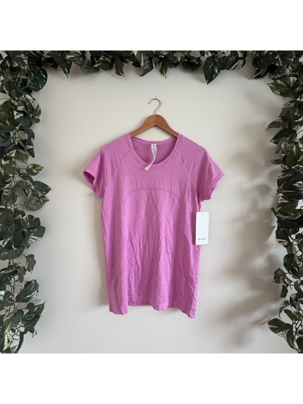 Lululemon Athletic Swiftly Tech Short Sleeve 2.0 Shirt Delilah Mauve NWT Size 12